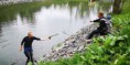 /album/fotogalerie-k-olesaku-jsme-vysadili-100-rostlin-a-2-stromy/otcove-jpg1/